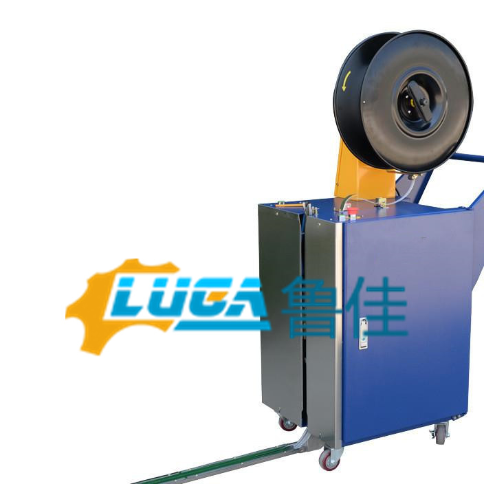 半自动栈板打包机2